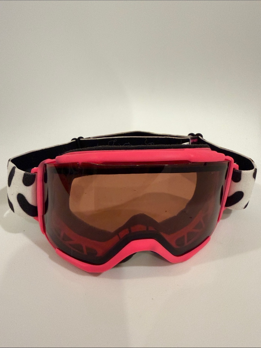 SMITH Hot Pink Ski/Snowboard Goggles with Black-and-White Polka Dot Strap